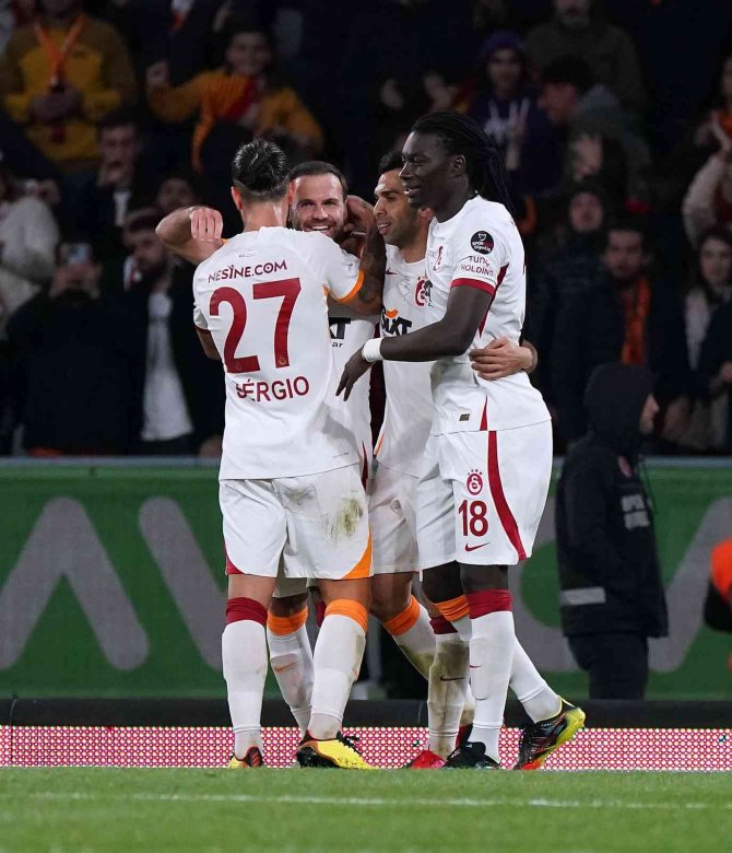 Galatasaray Deplasmandaki 4. Galibiyetini Aldı