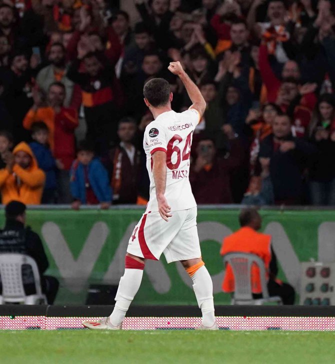 Juan Mata’nın İlk Gol Sevinci