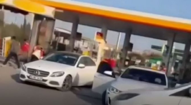 Aracında Silahlı Saldırıya Uğrayan Genç Hayatını Kaybetti