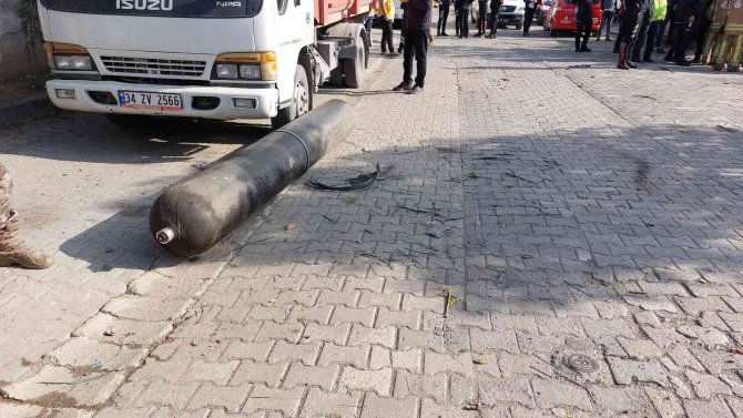 İ̇kitelli Esenler Sanayi Sitesindeki Bir İşyerinde Patlama