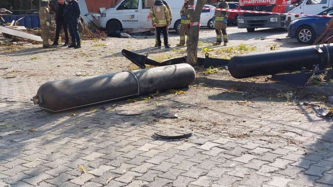 İ̇kitelli Esenler Sanayi Sitesindeki Bir İşyerinde Patlama