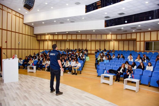 Isparta’da “Siberay” Projesi Çerçevesinde 500 Kişi Bilgilendirildi