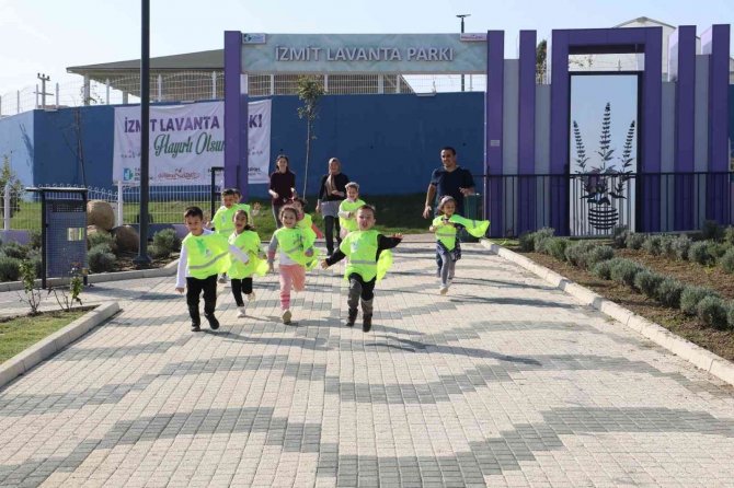 Öğrenciler Orman Okulu’nda Hem Eğleniyor Hem Keşfediyor