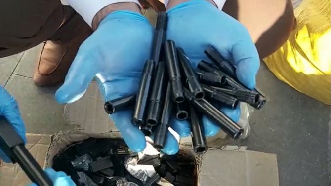 Kovalamaca Sonucu Yakalanan Minibüsten Cephanelik Çıktı