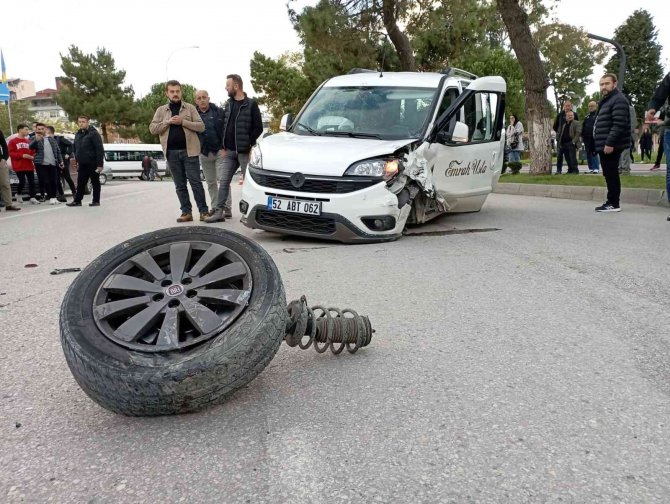 Ordu’da Trafik Kazası: 2 Yaralı