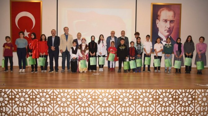 Osmaniye’de “29 Ekim Cumhuriyet Bayramı” Şiir Okuma Yarışması
