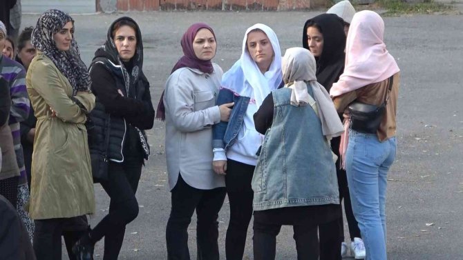 Pendik’te Eşi Tarafından Öldürülen Kadın Toprağa Verildi