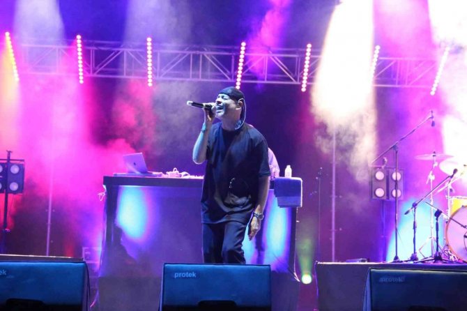 Rapçi Ceza, Hatay’da Sahne Aldı