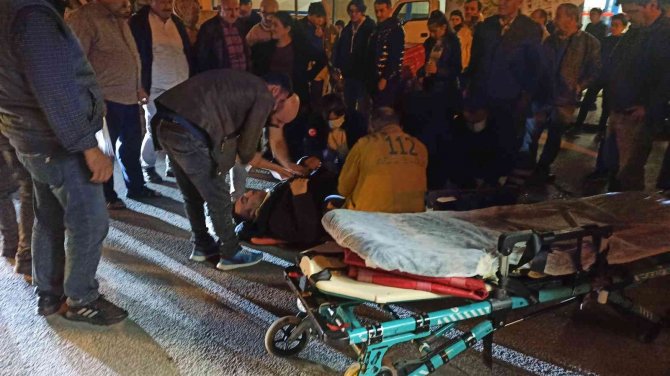 Kaza Yapan Motosikletli Kurye Yaralandı