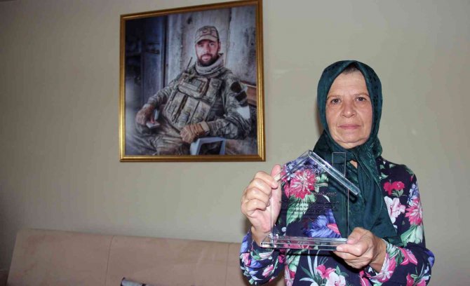 Giresunlu Şehit Annesi Bir Oğlunu Şehit Verdi, 6 Çocuğun Koruyucu Annesi Oldu