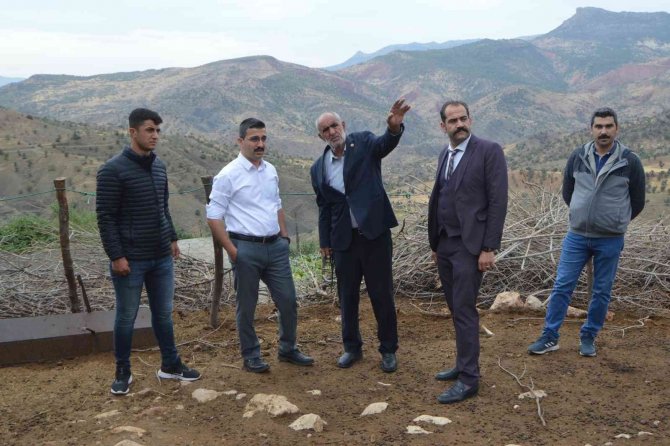 Şırnak Vali Yardımcısı Çelik, Güneyce Köyü Ve Kumçatı Beldesinde Çiftçilerle Görüştü