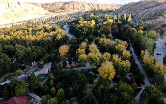 Renk Cümbüşünün Yaşandığı Paşabahçe’de Sonbahar Sessizliği