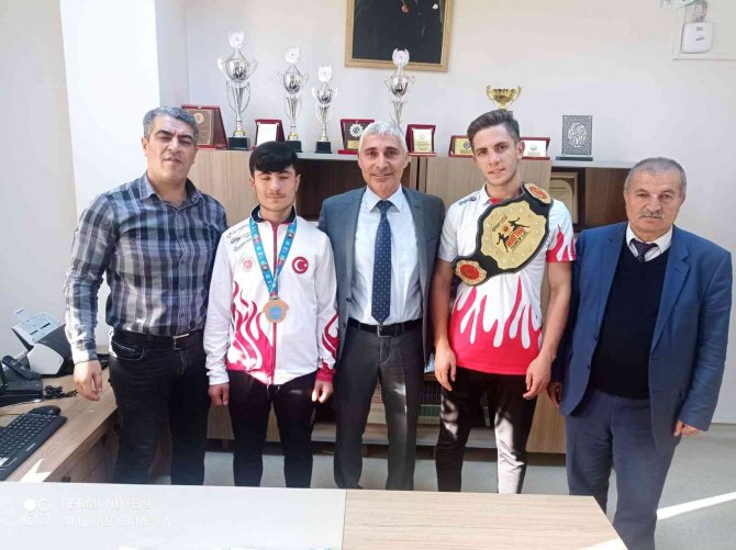 Bitlisli Sporculardan Büyük Başarı