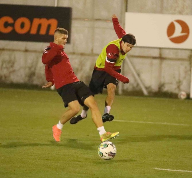 Sivasspor, Antalyaspor Maçı Hazırlıklarına Başladı
