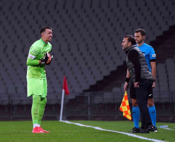 Spor Toto Süper Lig: Fatih Karagümrük: 0 - Galatasaray: 0 (İ̇lk Yarı)