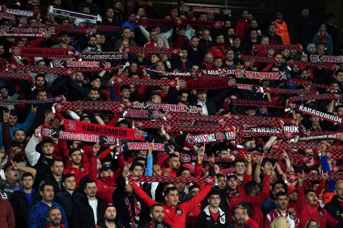 Spor Toto Süper Lig: Fatih Karagümrük: 0 - Galatasaray: 0 (Maç Devam Ediyor)