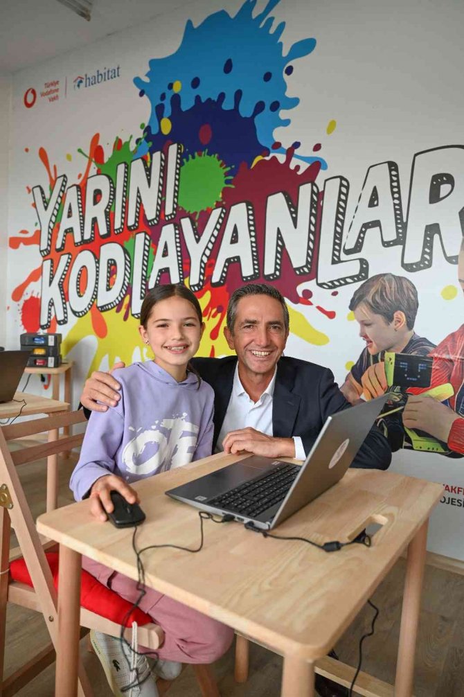 ‘Yarını Kodlayanlar’ Projesinden 30 Köy Okuluna Teknoloji Sınıfı