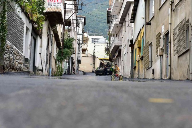 Yıldırım’ın Sokaklarına 10 Ayda 32 Bin Ton Asfalt Serildi