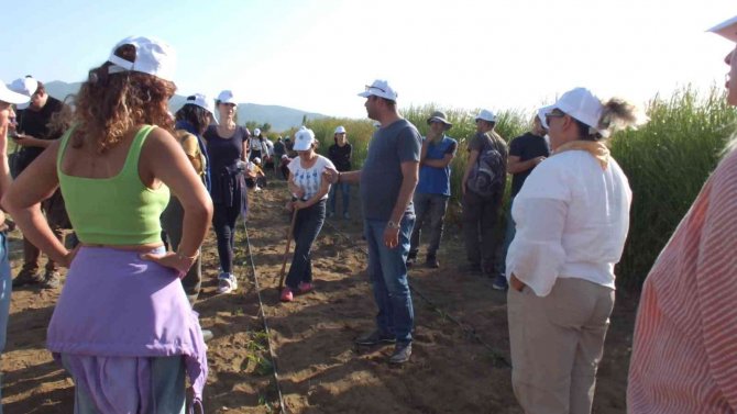 Dizi Oyuncusundan Girişimcisine, Çiftçi Olmak İçin Eğitim Alıyorlar