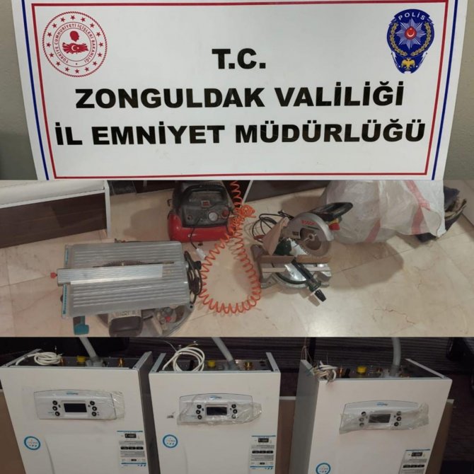 Polis Hırsızlık Zanlılarını Elbiselerinden Tespit Etti