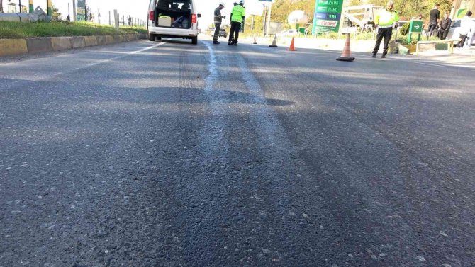 Yola Dökülen Yağ Kazaya Sebep Oldu: 2 Yaralı