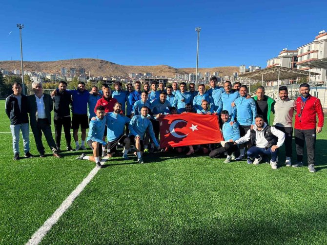 Elazığ Takımları 29 Ekimi Kutladı