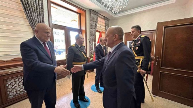 Vali Epcim, Tebrikleri Kabul Etti