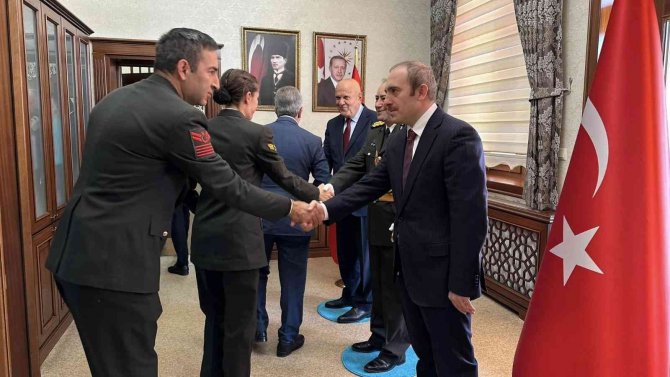 Vali Epcim, Tebrikleri Kabul Etti