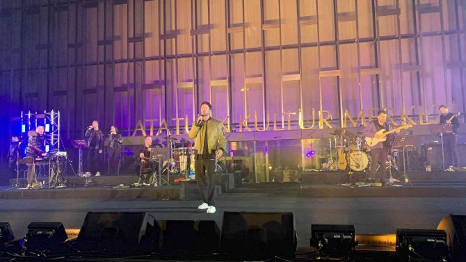 Atatürk Kültür Merkezi’nde 29 Ekim Cumhuriyet Bayramı Coşkusu