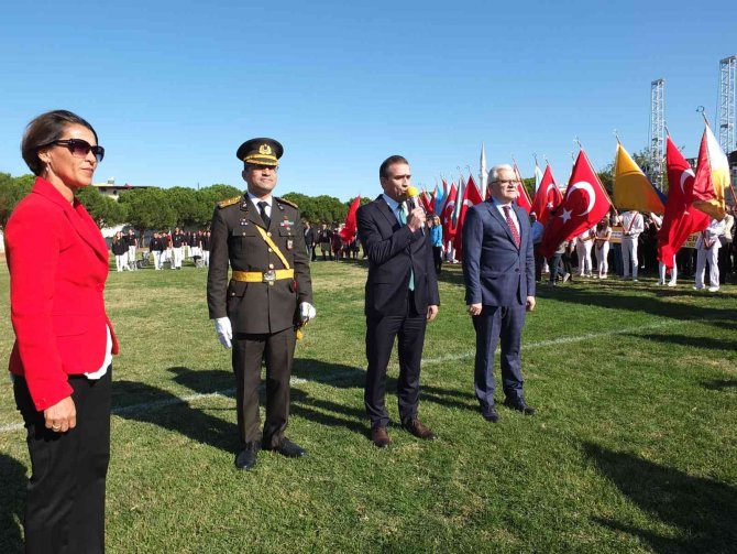 Burhaniye’de Cumhuriyet Bayramı Coşkuyla Kutlandı