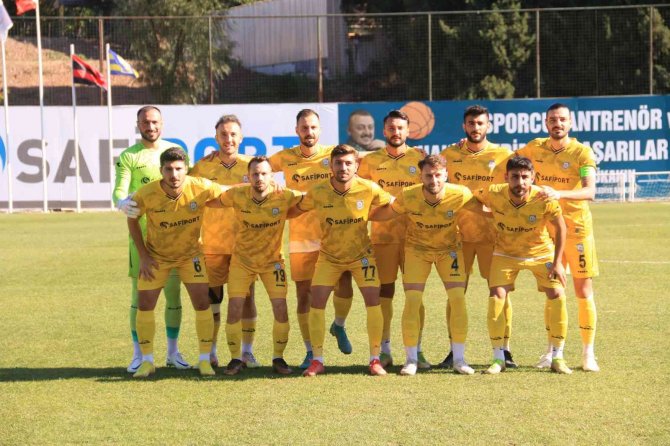 Tff 3.lig: Belediye Derincespor: 0 - Yeni Mersin İ̇dman Yurdu: 0
