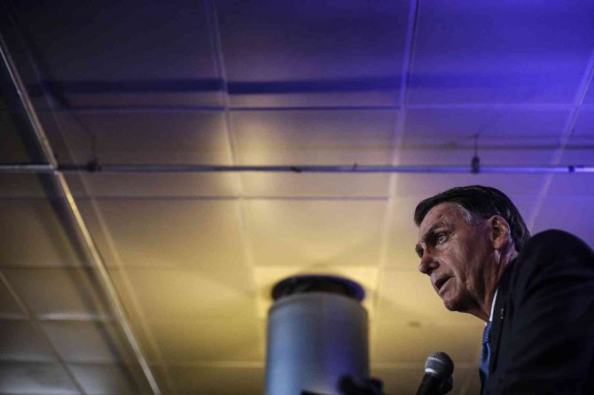 Brezilya’da Seçim Heyecanı: Bolsonaro Ve Lula Son Kozlarını Paylaştı