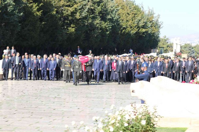 Devlet Erkanı Ata’nın Huzurunda