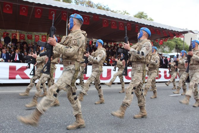 Jandarma Ve Polisten Muhteşem Gösteri: Dosta Güven Düşmana Korku Saldılar