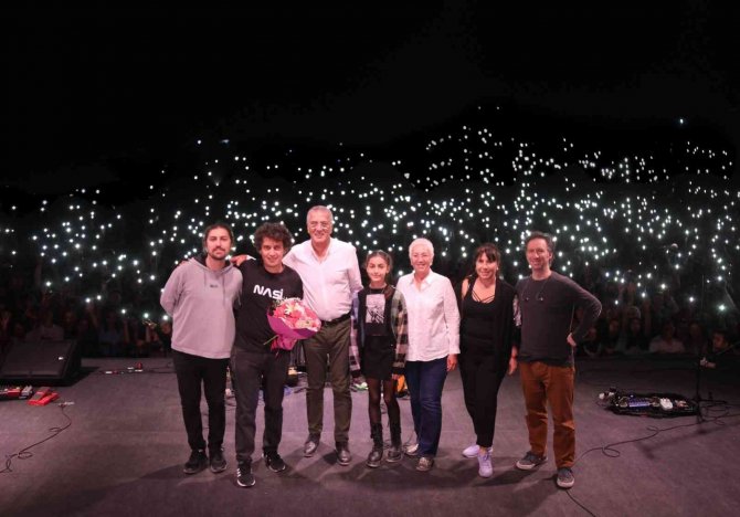 Mezitli’de Cumhuriyet Coşkusu Pinhani İle Yaşandı