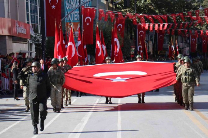 Malatya’da Cumhuriyet Bayramı Coşkusu