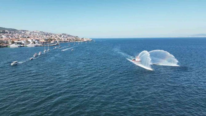 Bursa’da Cumhuriyet Bayramı Coşkusu Denize Taştı