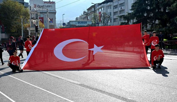 Bursa’da Cumhuriyet Bayramı Coşkusu