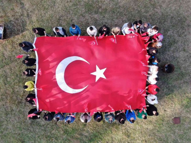 Gençler Cumhuriyet Kampında Buluştu