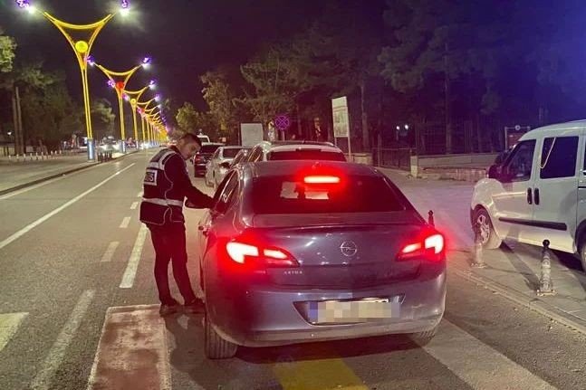 Erzincan’da 19 Araç Sürücüsüne 17 Bin 784 Lira Ceza Kesildi