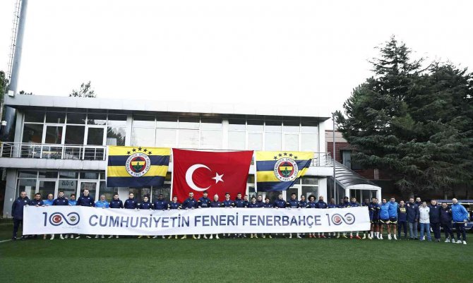 Fenerbahçe, İ̇stanbulspor Maçı İçin Kampa Girdi