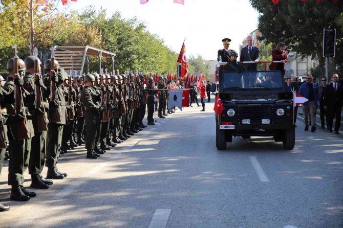 Gaziantep’te 29 Ekim Coşkuyla Kutlandı