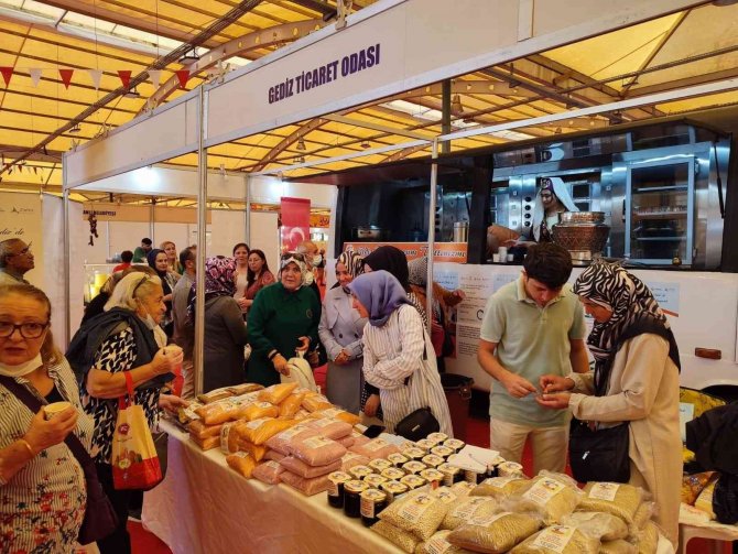 Gediz Belediyesi Kütahya Tanıtım Günlerinde Stant Açtı
