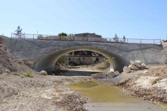 Güzelyurt Mahallesine Yeni Köprü