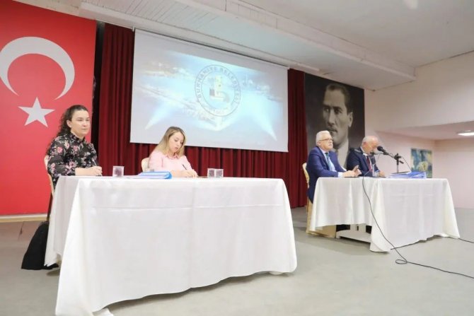 Burhaniye’de Halk Meclisi Toplantısı Yapıldı