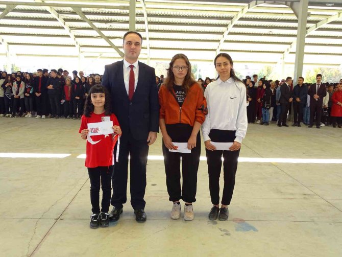 Hisarcık’ta Başarılı Öğrenciler Ödüllendirildi