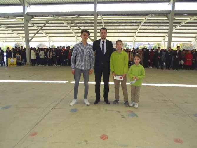 Hisarcık’ta Başarılı Öğrenciler Ödüllendirildi