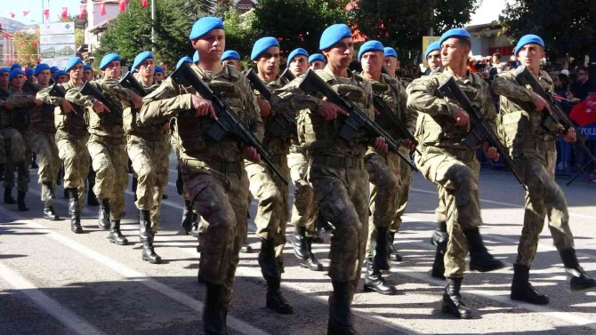 Isparta’da Cumhuriyet Bayramı Coşkusu