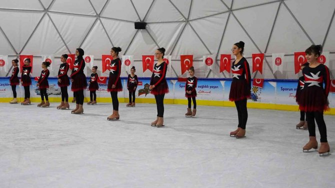 Keçiören’de Düzenlenen Cumhuriyet Bayramı Etkinlikleri Renkli Anlara Sahne Oldu