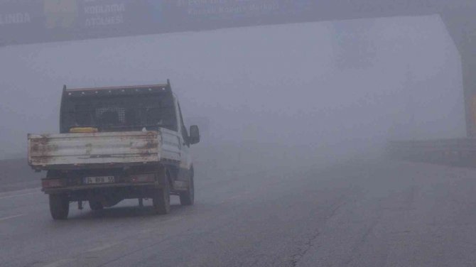 Kocaeli’de Yoğun Sis Sebebiyle Göz Gözü Görmüyor